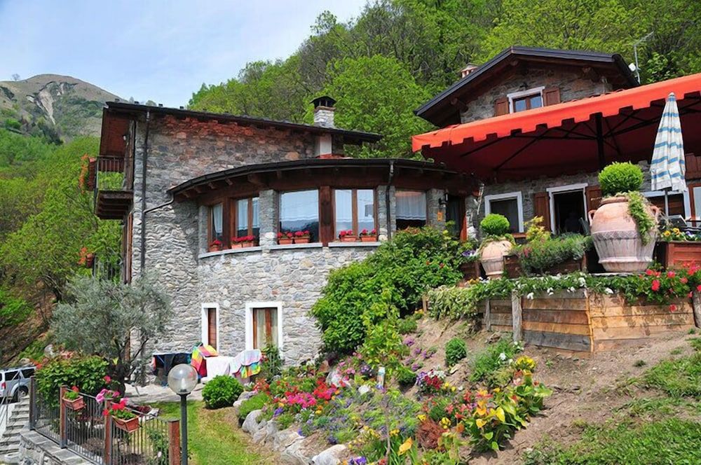 Agriturismo La Fonte di Mariella -1 estrelas em Gravedona