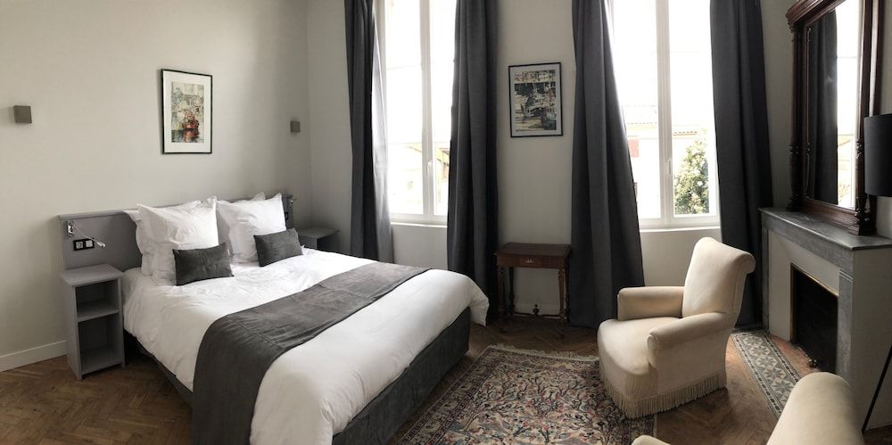 La Villa du Château Belloy -1 estrellas en Saint-Michel-de-Fronsac