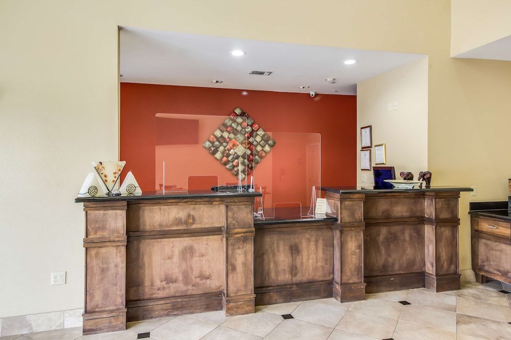 Americas Best Value Inn & Suites Tomball 3
