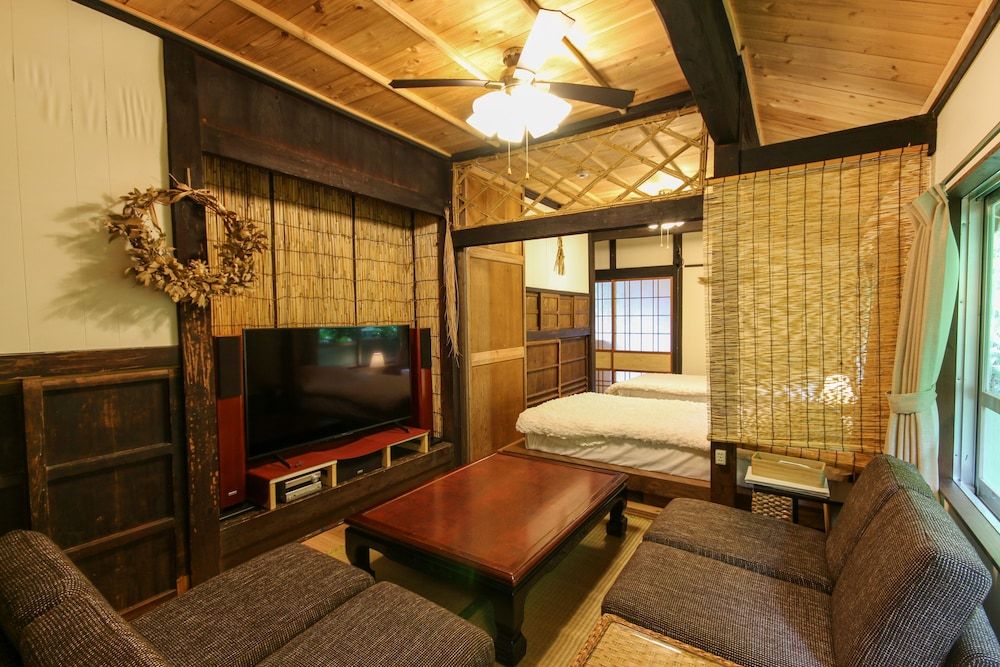 #Nerome01 Traditional Okinawan House in YAMBARU, eg 2