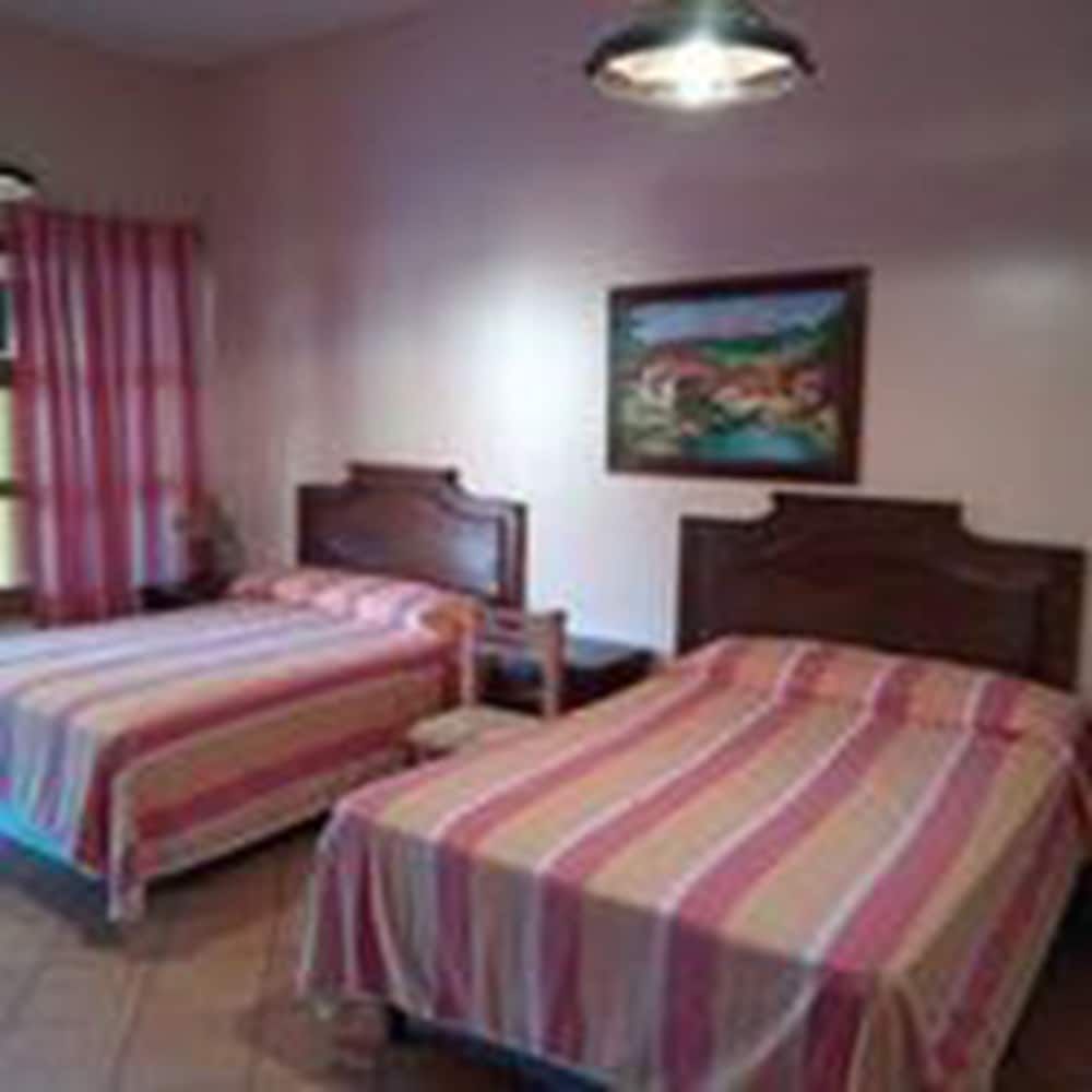 Hotel Plaza del Sol 3