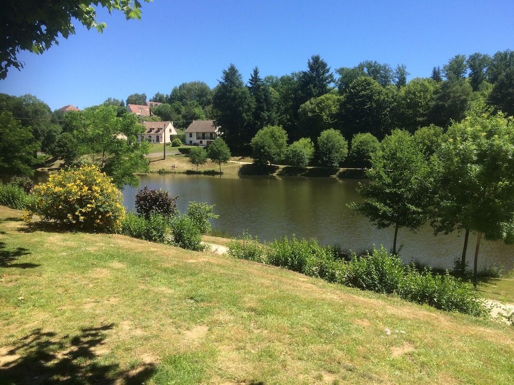 Camping les étoiles 3 estrellas en Saint-Sornin-Lavolps