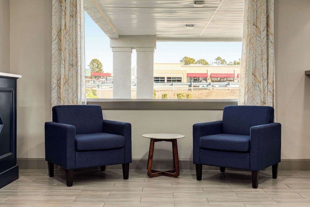 Days Inn by Wyndham Emporia 3