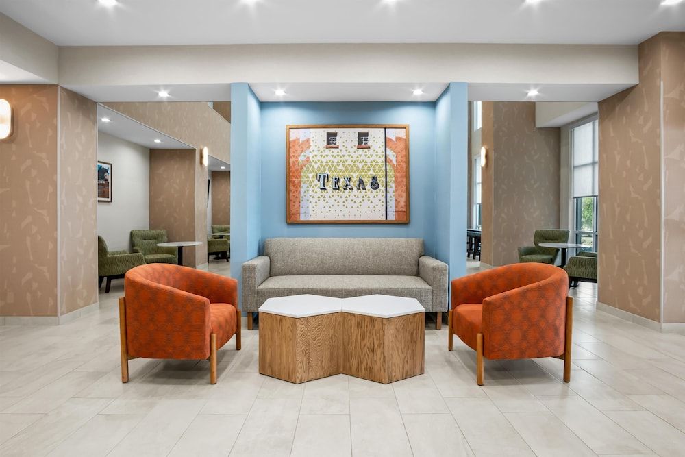 Hampton Inn & Suites Waxahachie 3