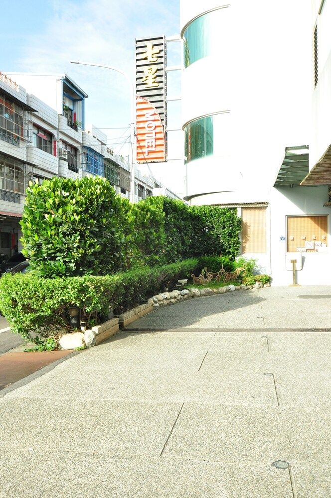 Seven Star Motel 2