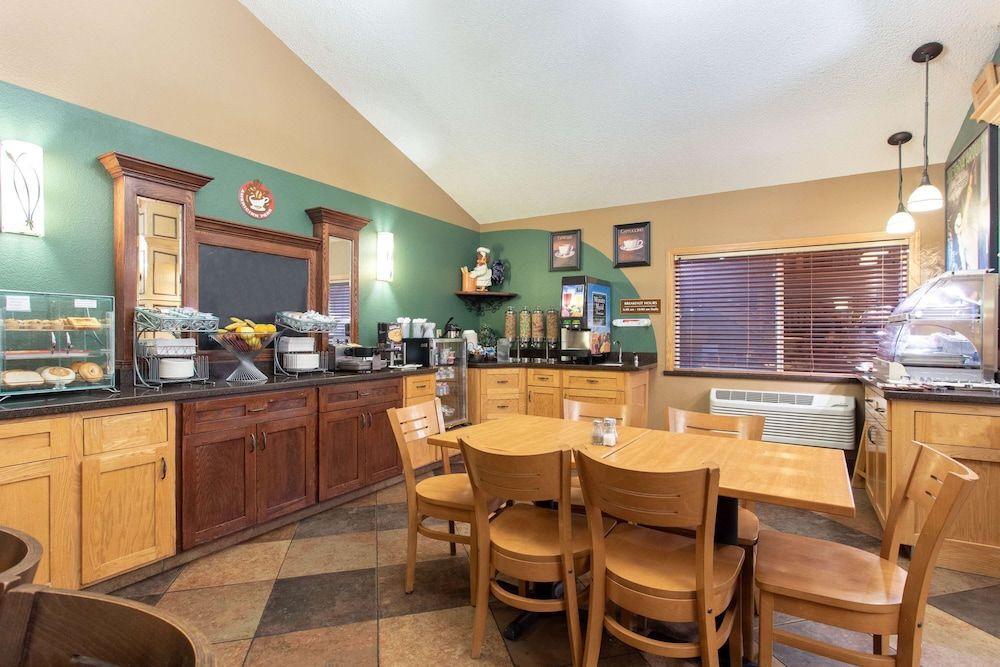 AmericInn by Wyndham Sheboygan 2 estrelas em Sheboygan