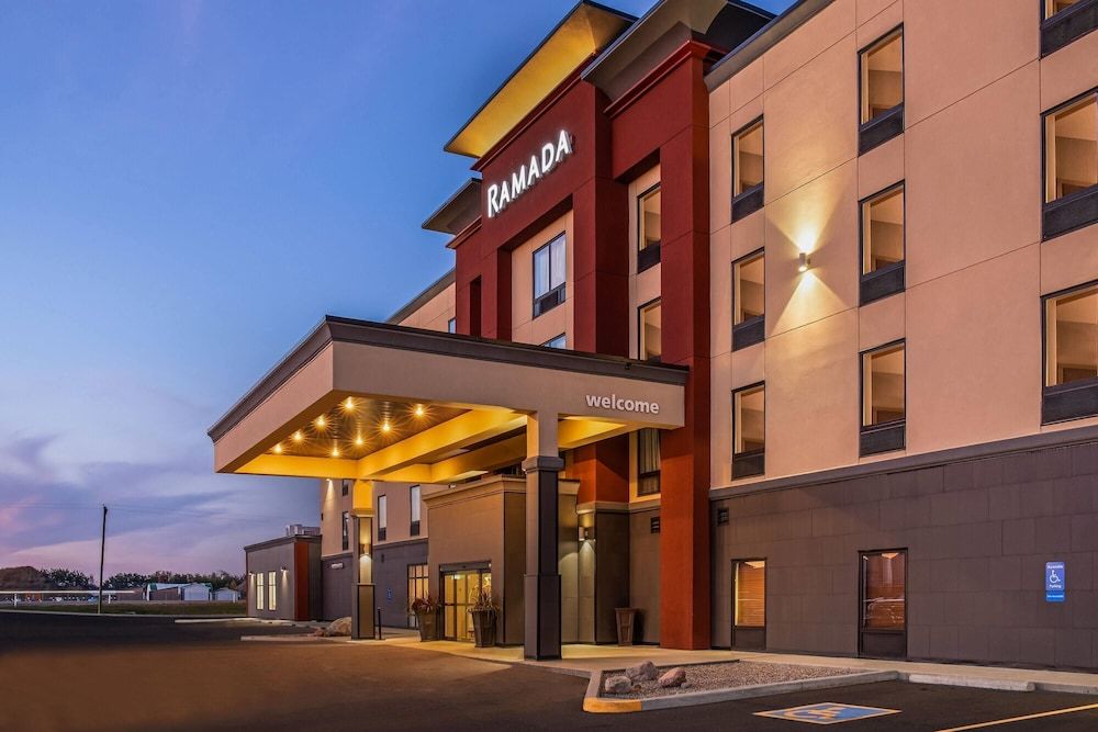 Ramada by Wyndham St. Paul AB 3 estrellas en St. Paul