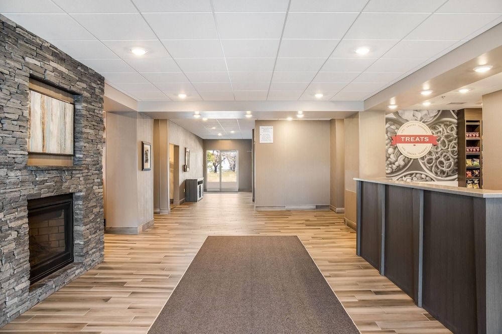 Ramada by Wyndham St. Paul AB 2