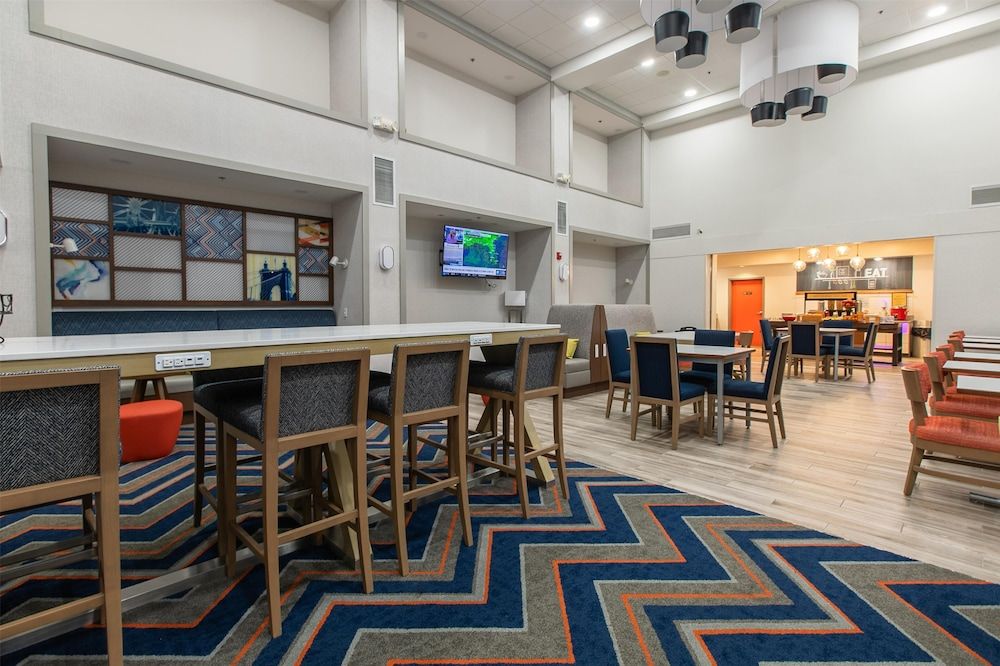 Hampton Inn & Suites Wilder 3