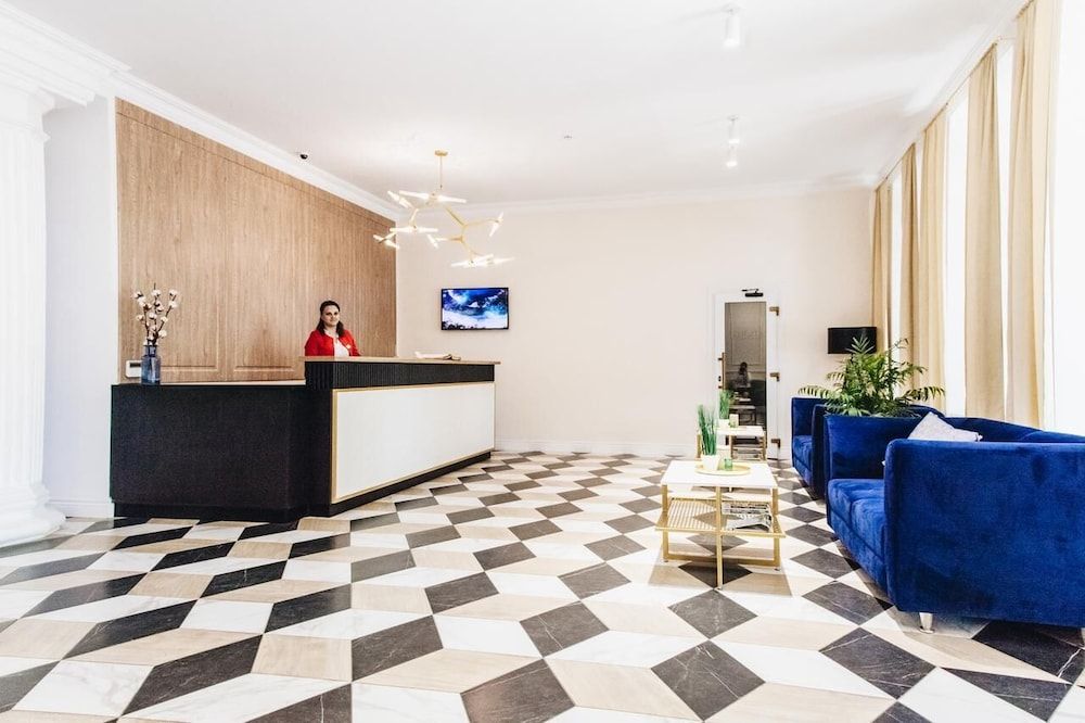 Continent Hotel 2