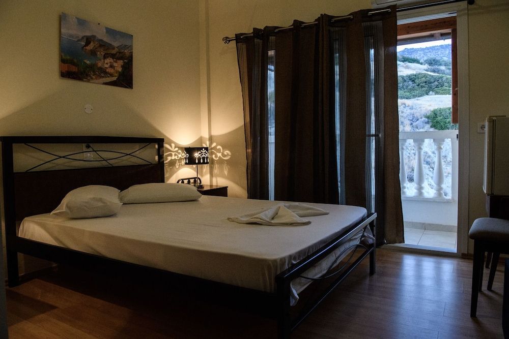 Ariadni Hotel by Estia 2 estrellas en Arvi