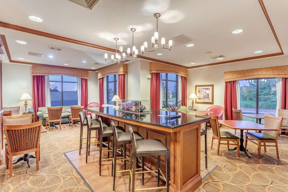 Hampton Inn Auburn 2