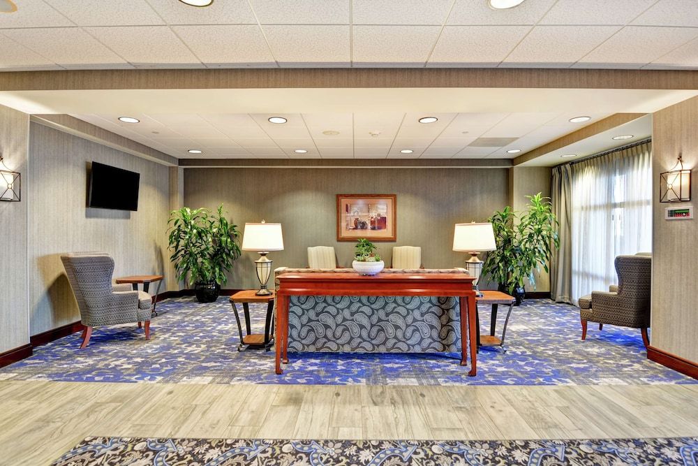Hampton Inn & Suites Fredericksburg-at Celebrate Virginia 2