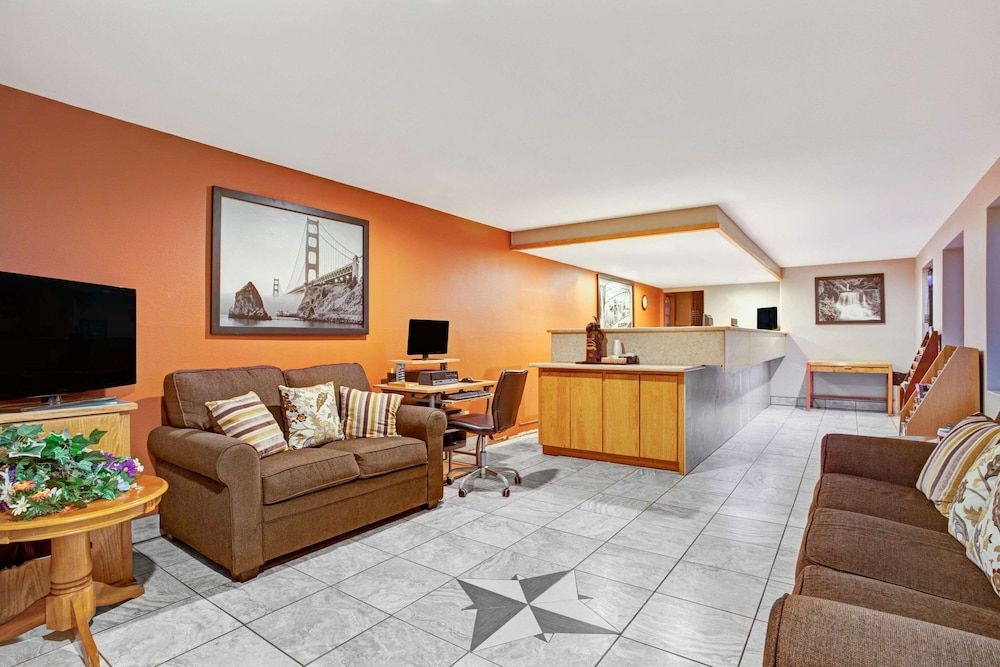 Super 8 by Wyndham Albany/Corvallis 3