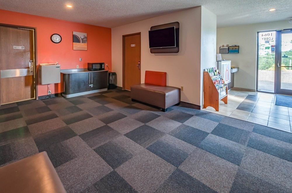 Motel 6 Drums, PA 2