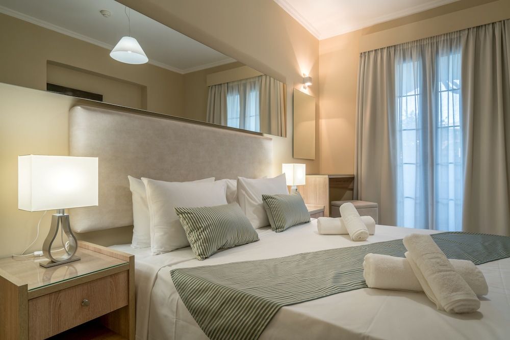 Golden Sun Hotel 3