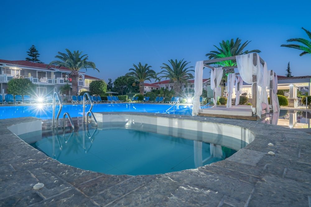 Golden Sun Hotel 4 estrellas en Kalamaki