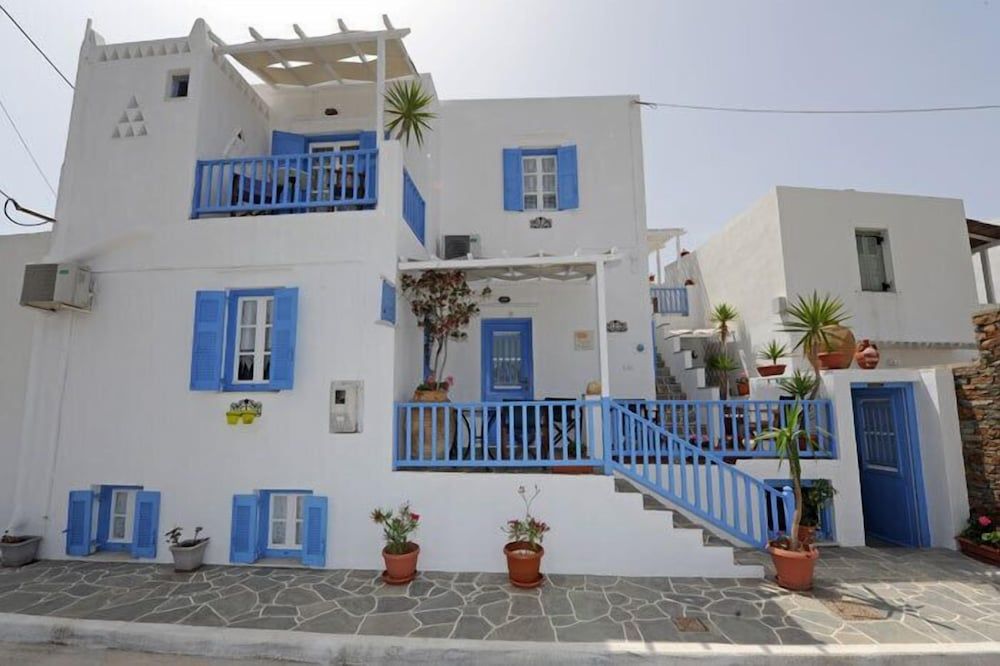 Pension Moschoula -1 estrellas en Platis Gialos Sifnos