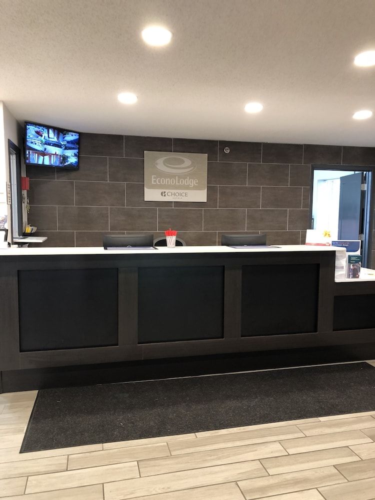 Travelodge by Wyndham Canton/Livonia Area, MI 3