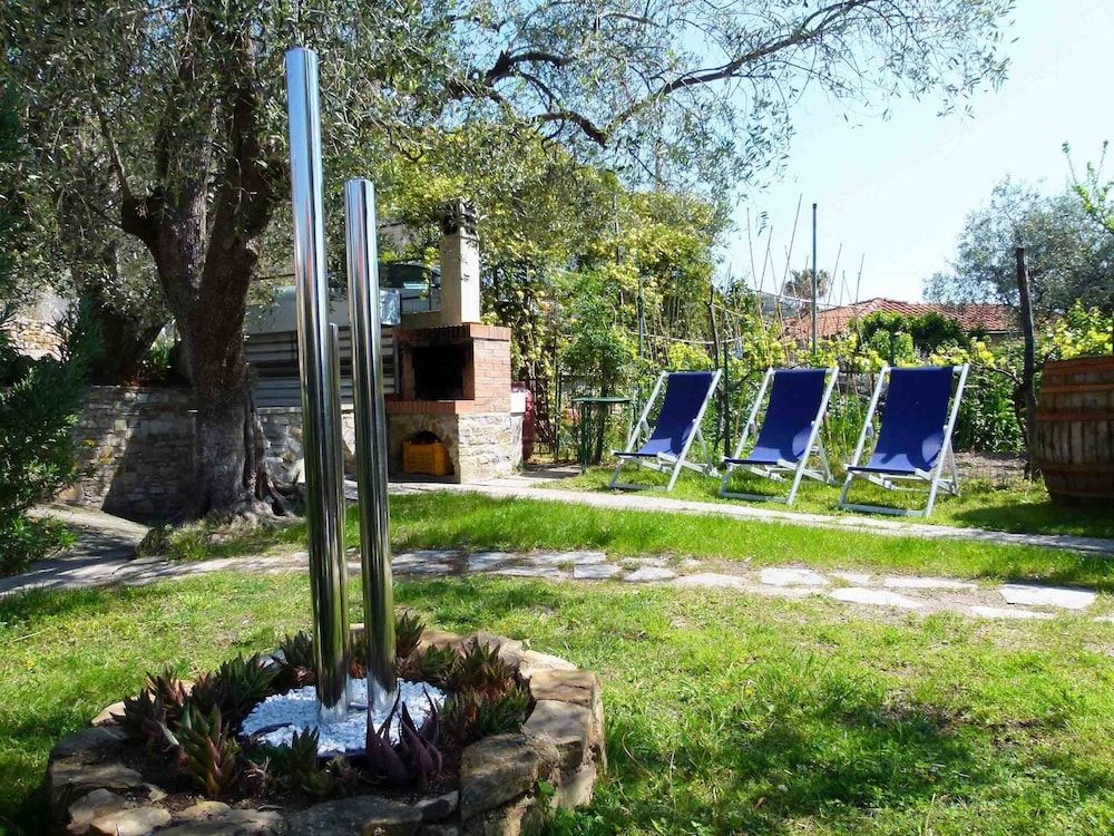 Agriturismo Un Posto al Sole -1 estrellas en Diano San Pietro