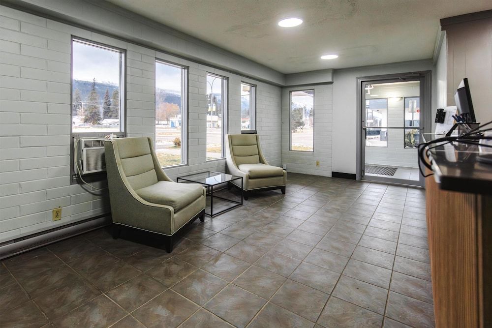 SureStay by Best Western Smithers 2