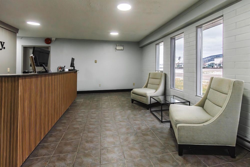 SureStay by Best Western Smithers 3