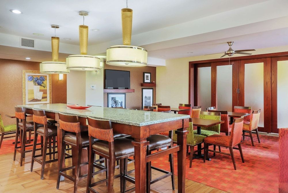 Hampton Inn Heath-Newark 2