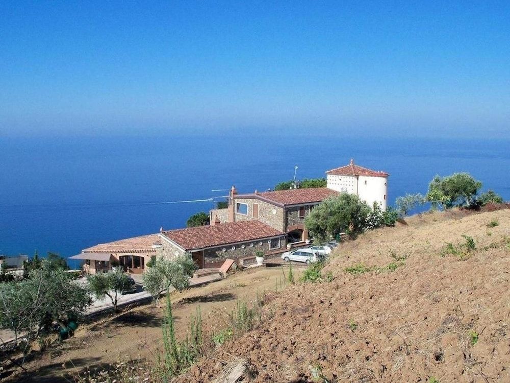 Agriturismo Le Agavi -1 estrellas en San Mauro Cilento