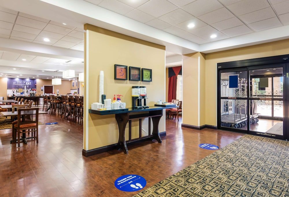 Hampton Inn Galax 2