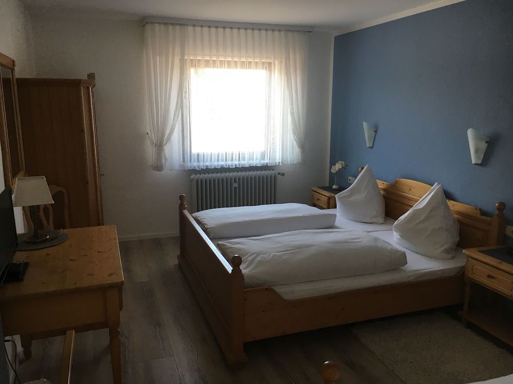 Hotel zur Pfalz -1 estrellas en Hockenheim