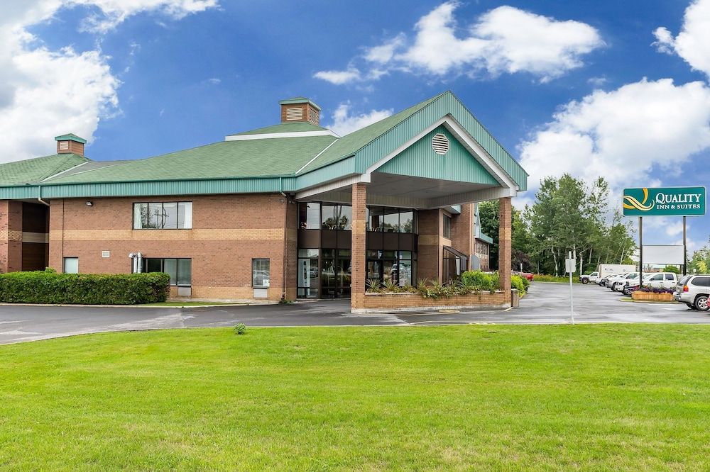 Quality Inn & Suites 3 estrellas en Hawkesbury