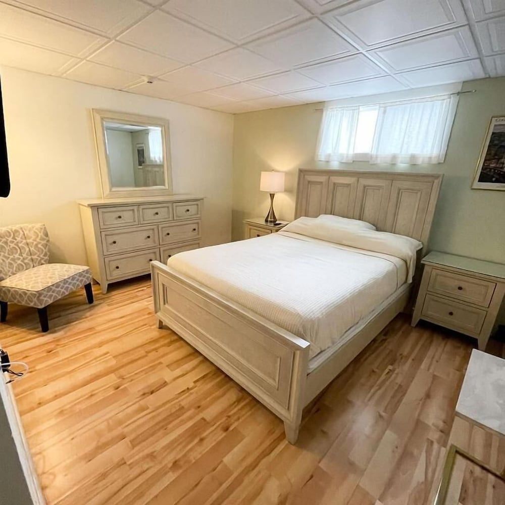 Baseball Town Motel 3
