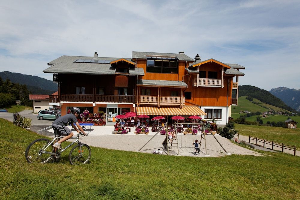 Hôtel les skieurs 2 estrellas en Bellevaux