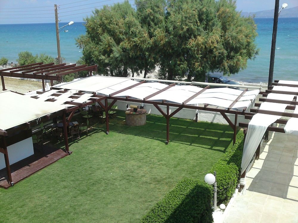 Chris Studios & Apartments -1 estrellas en Lechaio