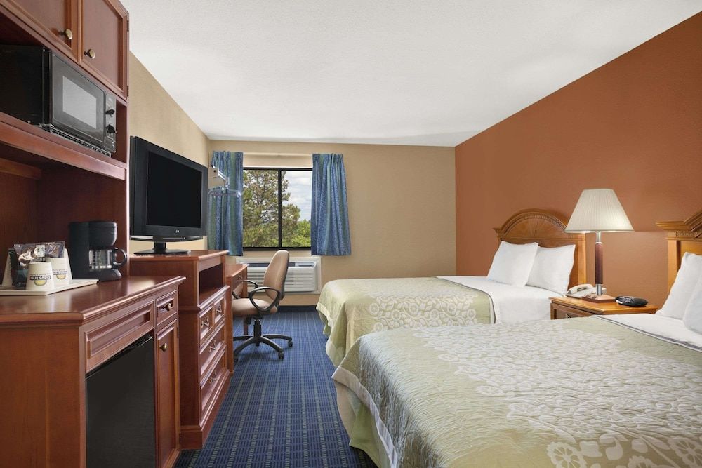 Days Inn by Wyndham Middletown 3