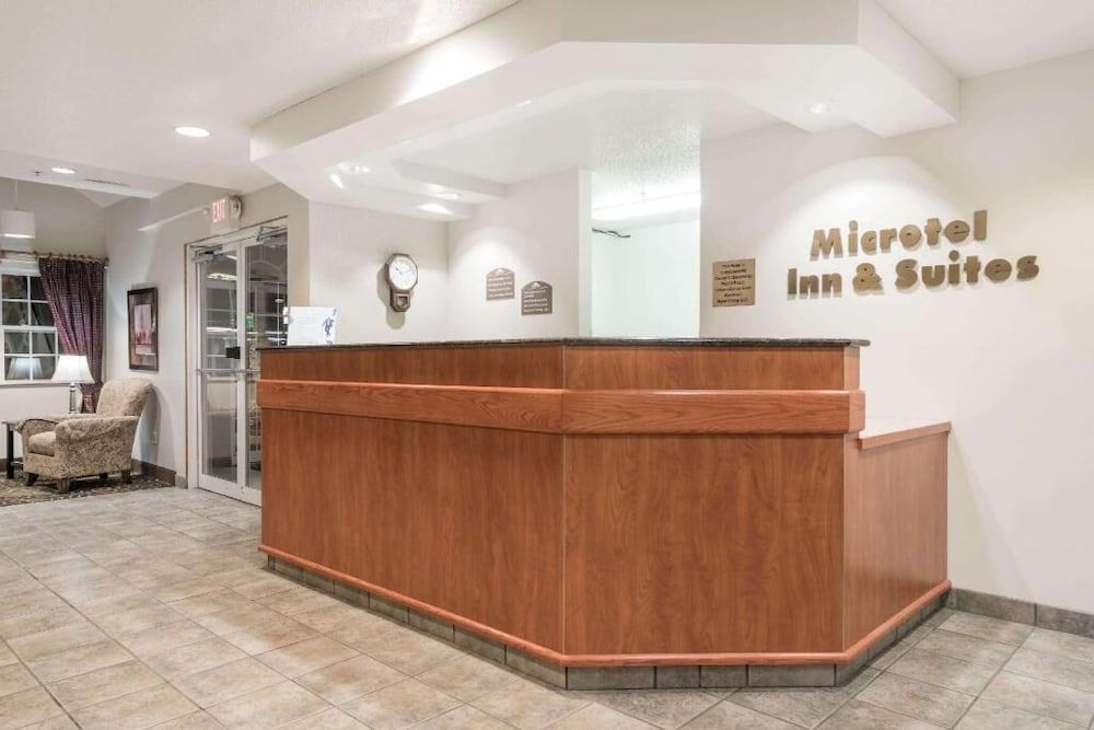 Microtel Inn & Suites by Wyndham Rice Lake 2