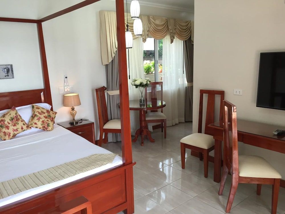 Ocean Breeze Resort 3