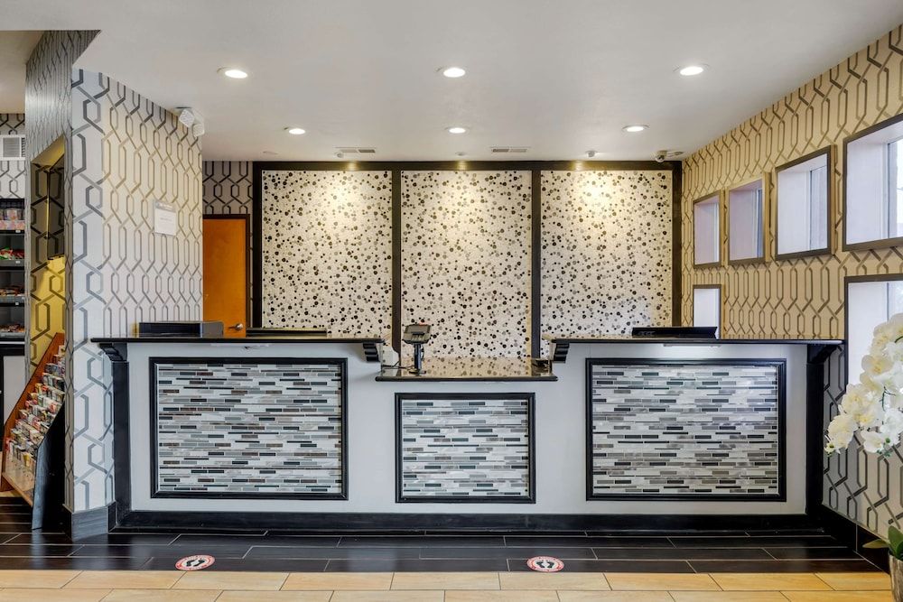 Best Western Plus Rockwall Inn & Suites 3