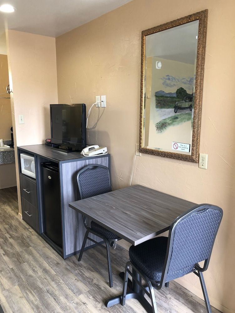 Americas Best Value Inn The Legends Inn 2