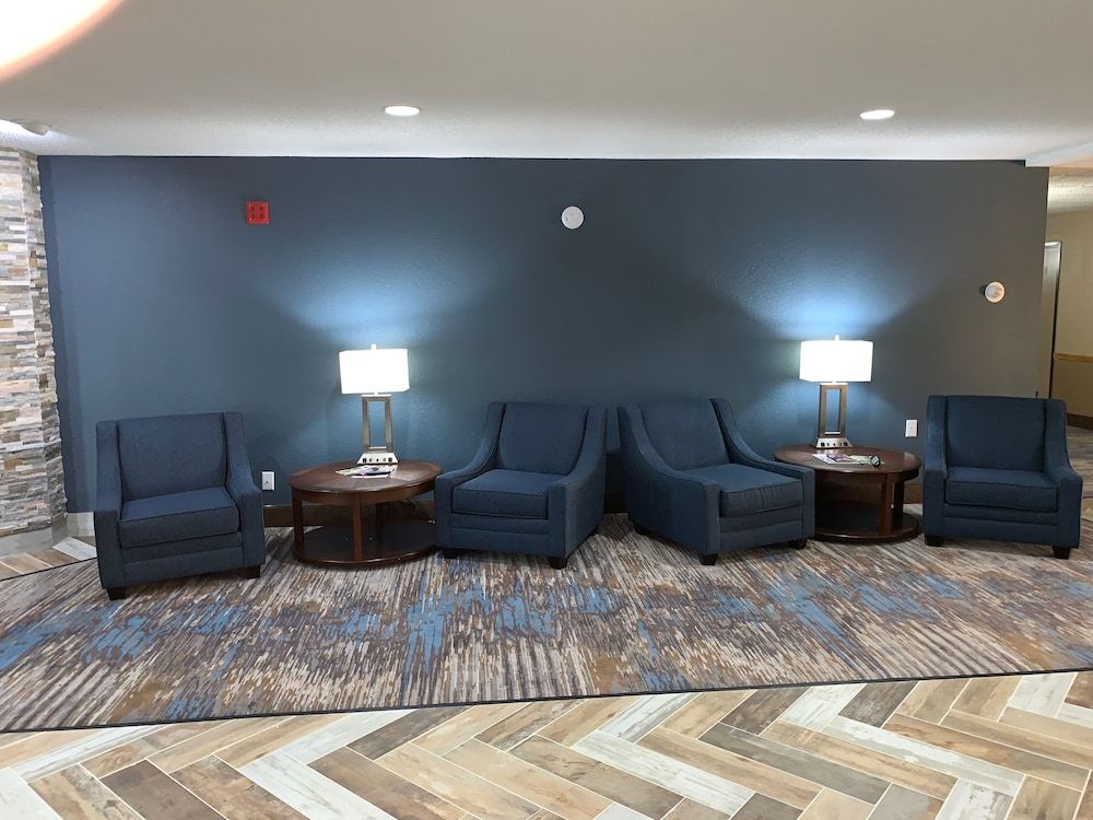 AmericInn by Wyndham Prairie du Chien 3