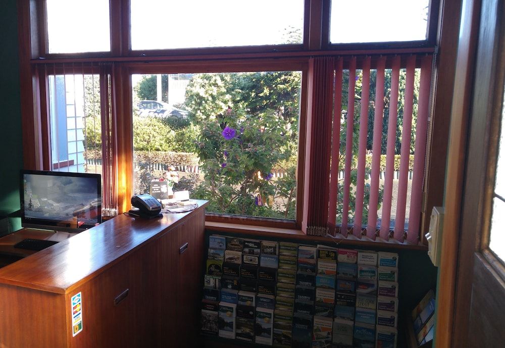 Redwood Lodge Motel 2