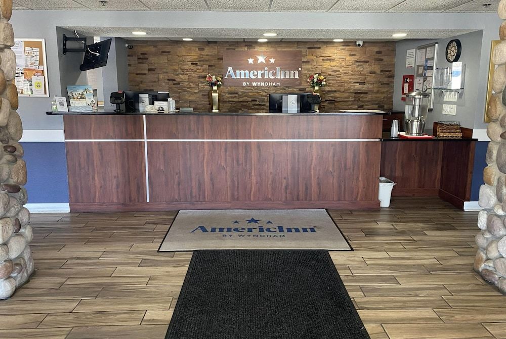 AmericInn by Wyndham Austin 2