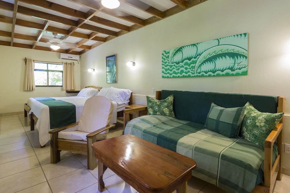 LA PONDEROSA Beach & Jungle Resort 3