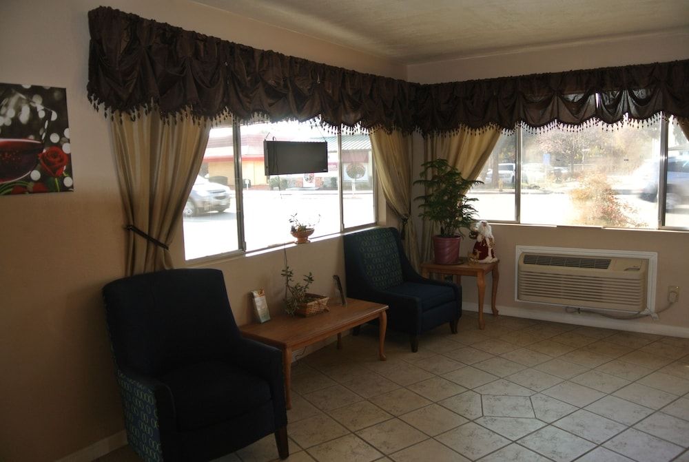 Vino Inn & Suites 3