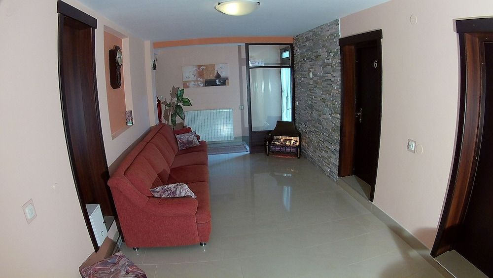 Bijela Ruza 2