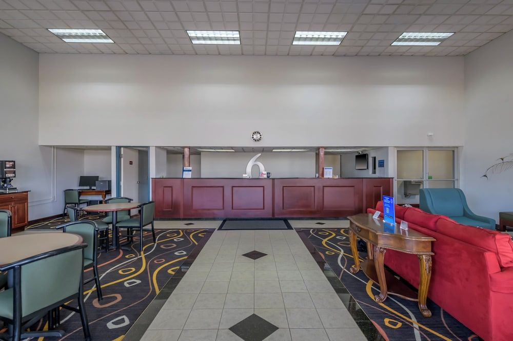Motel 6 Forsyth, GA – Tift College 2 estrellas en Forsyth