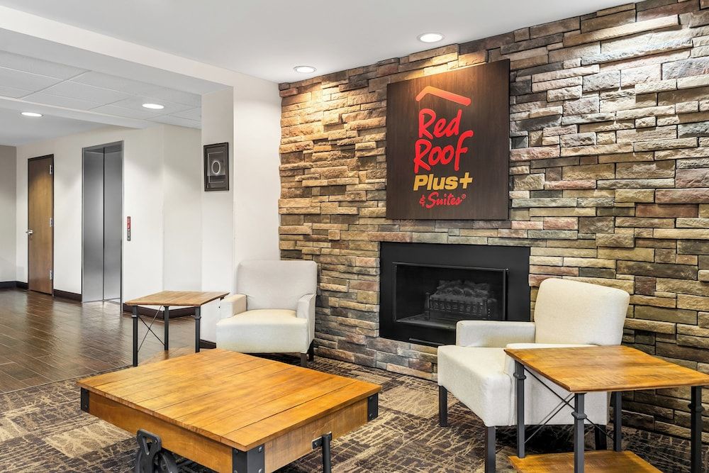 Red Roof Inn PLUS+ & Suites Malone 2