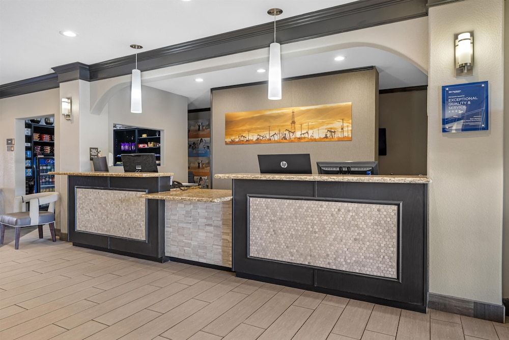 Best Western South Plains Inn & Suites 2