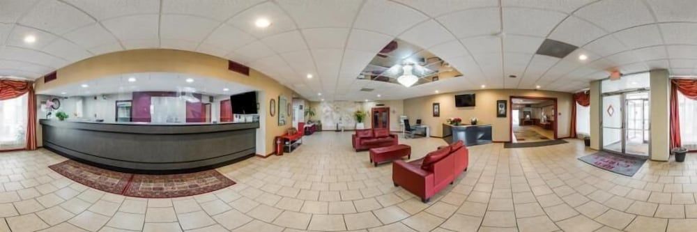 Red Carpet Inn Hazleton 3