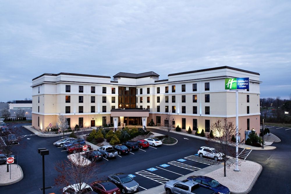 Holiday Inn Express Hotel & Suites Harrisburg West by IHG 3 estrellas en Mechanicsburg